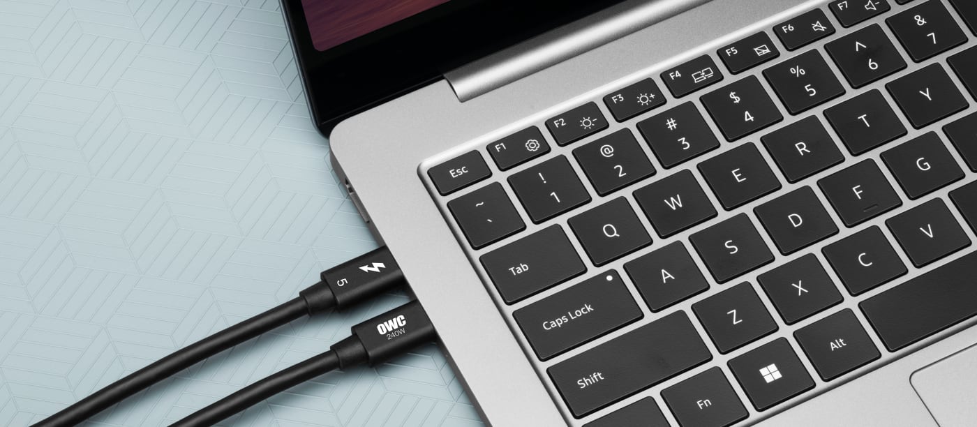 PCケーブル・コネクタ Apple Thunderbolt 5 Pro Cable 1m Thunderbolt 5 (USB‑C) Pro Cable (1 m) - Apple