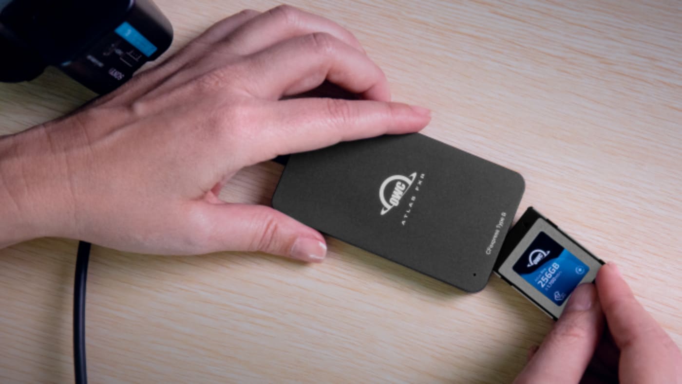 Atlas CFS card reader with memory card