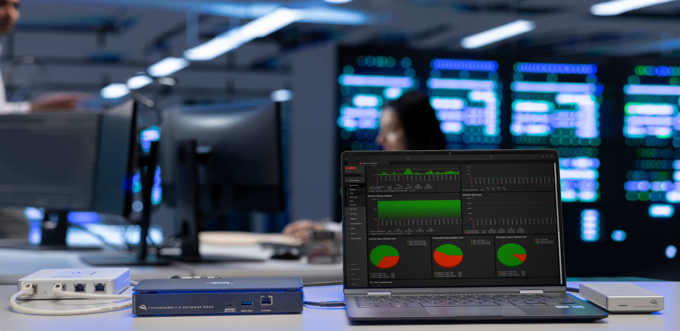 Thunderbolt 5 Dual 10GbE Network Dock being used In a server room while having a Express 1M2 80G connected