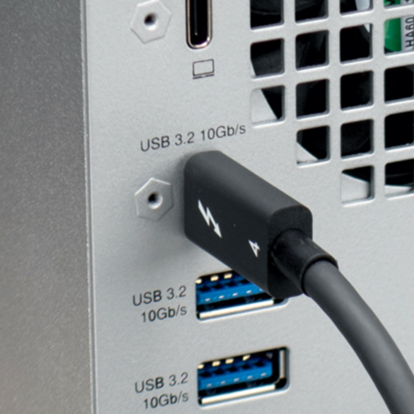 Thunderbolt 4 (USB-C) Cable connected to a USB 3.2 (10Gb/s) port
