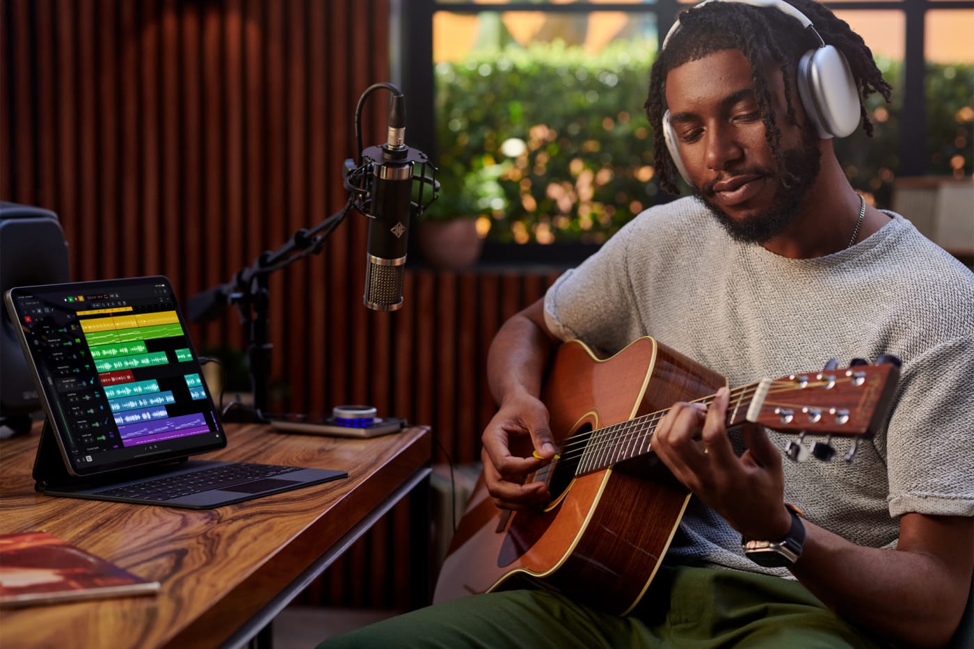 Apple iPad logic pro lifestyle tracks area recording
