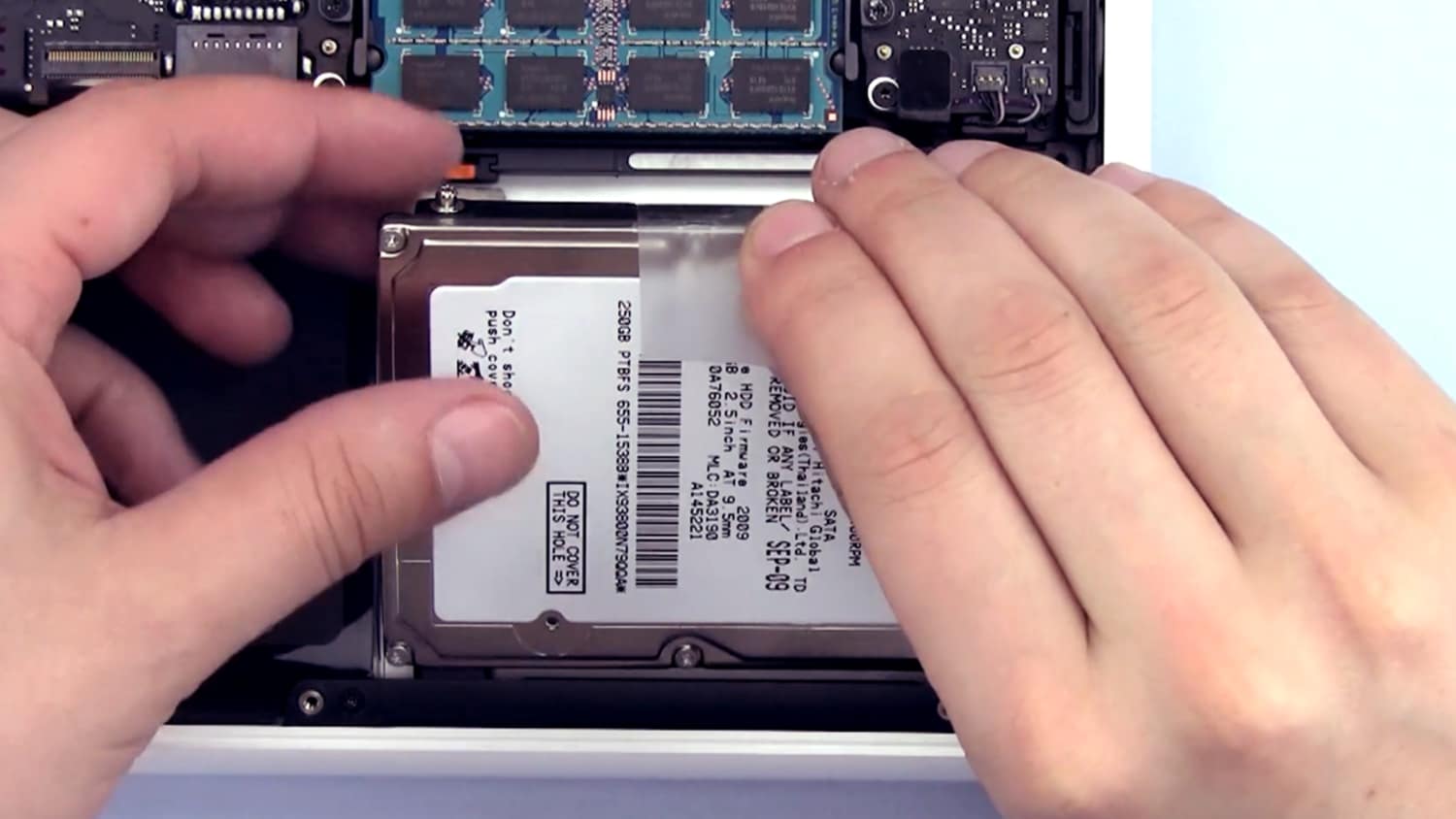 Macbook 2010 hot sale ssd upgrade