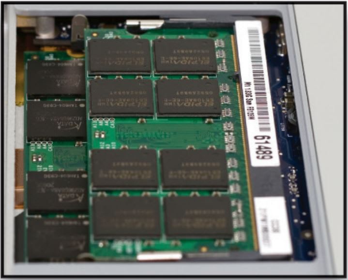 ﻿Apple MacBook Pro 15" & 17" Memory Installation
