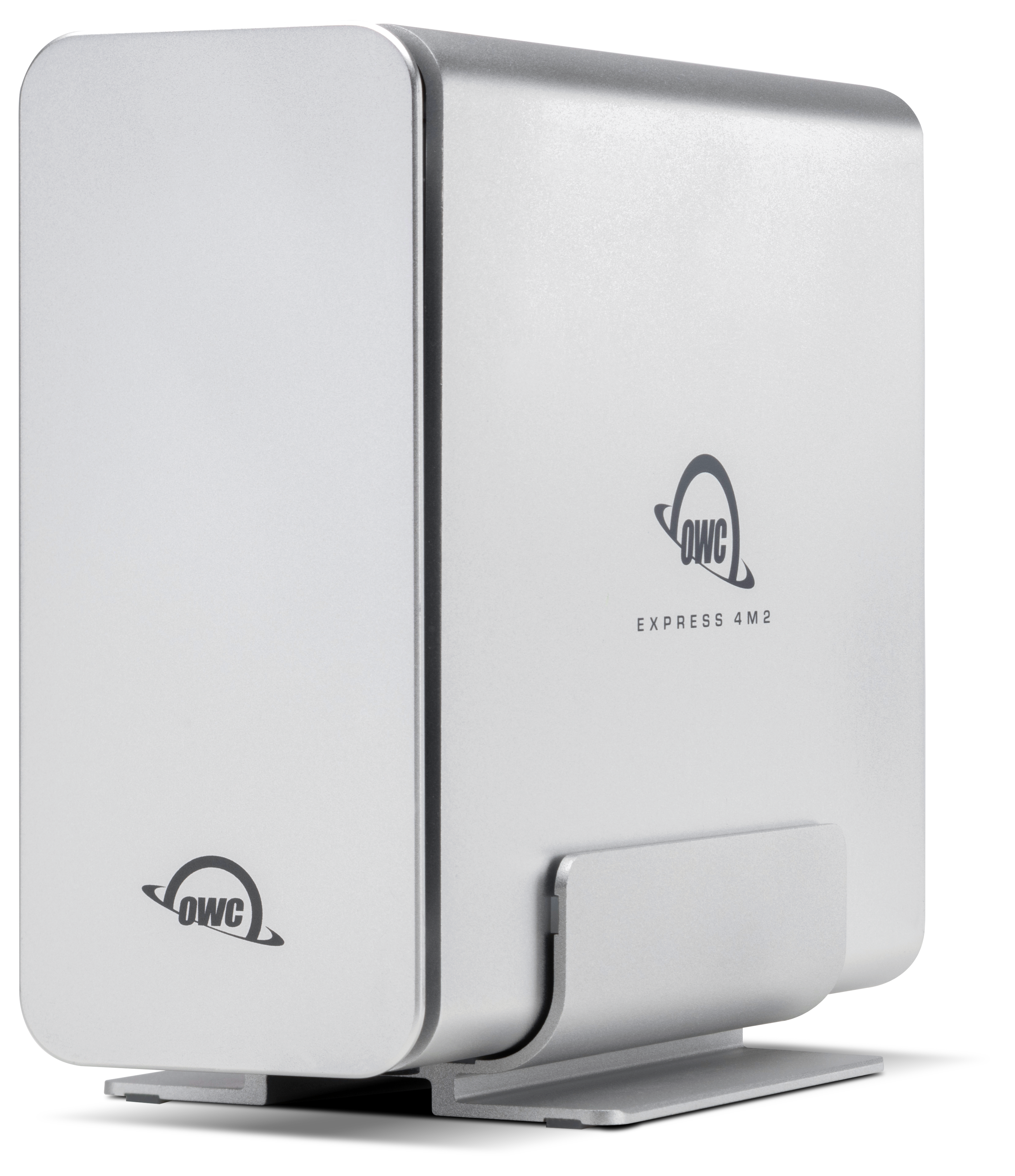 Front view of the Express 4M2 with USB4