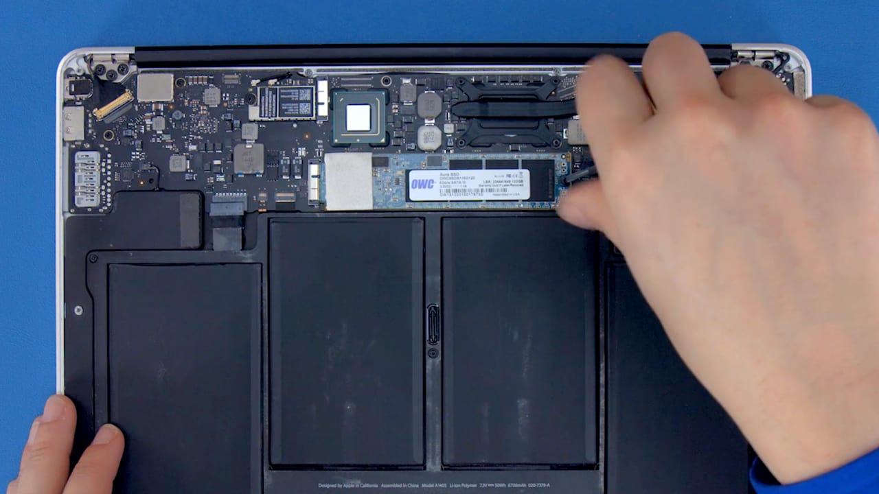MacBook Air 11" & 13" (Late 2010 - Mid 2011) SSD install video