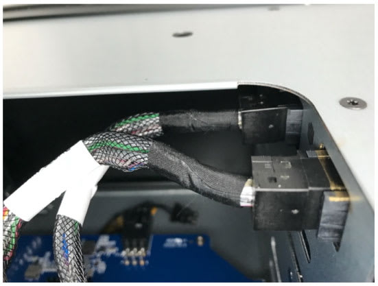 Installing the RAID/SAS card
