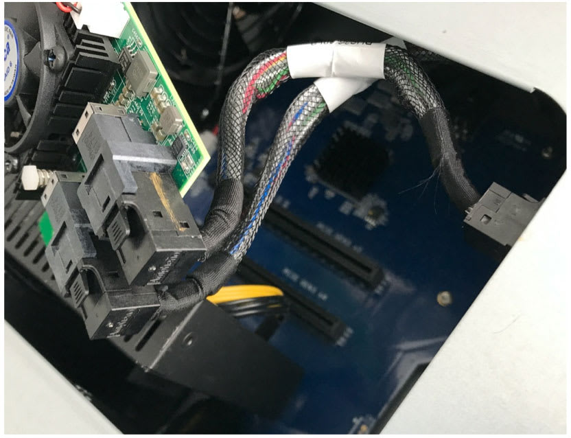 Installing the RAID/SAS card